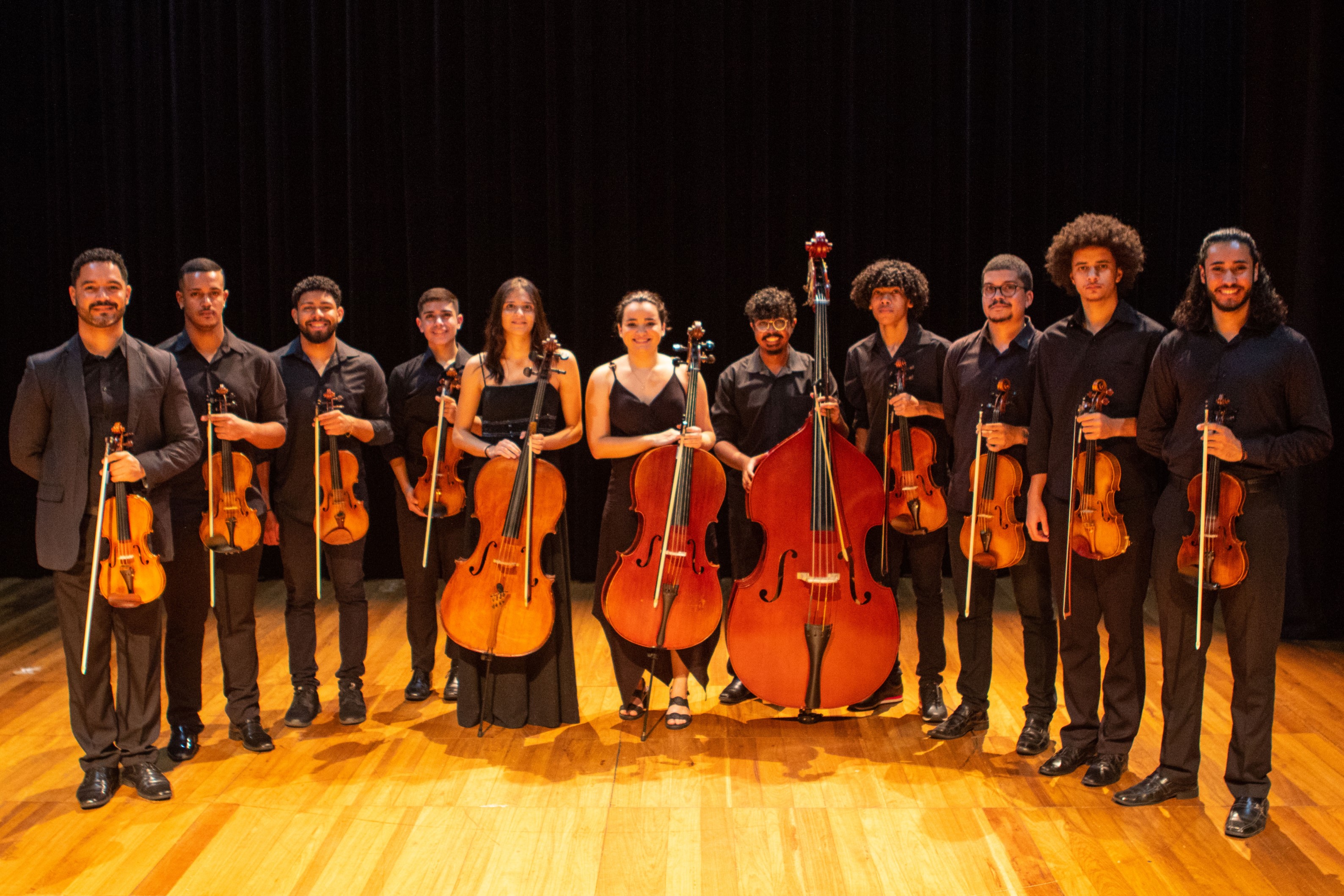 Camerata Jovem Vale Música Foto dos músicos da Camerata Jovem Vale Música