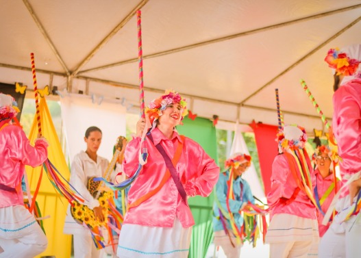 Projeto de extensão Grupo Andora se apresenta na festa Pomitafro, em Vila Pavão, interior do Espírito Santo Apresentação de dança do Grupo Andora, projeto de extensão da Ufes