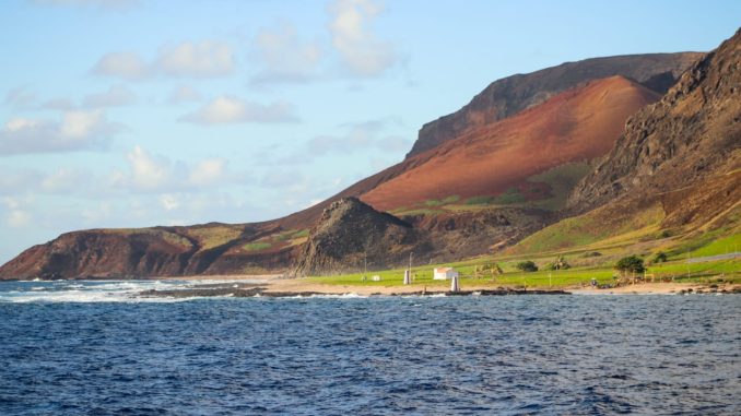 Foto geral da ilha de Trindade 
