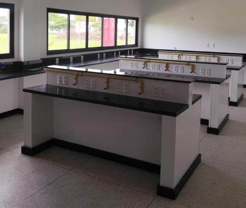 Foto de uma sala interna do prédio