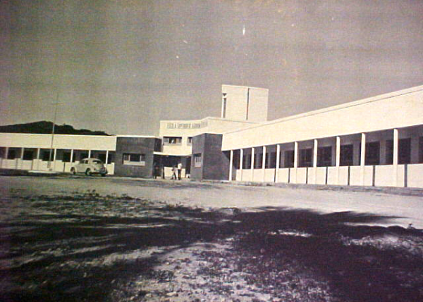 Primeiras instalações físicas no campus de Alegre, sul do Estado – década de 1970