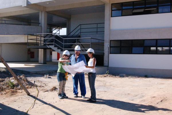Primeiras instalações físicas construídas no campus de São Mateus, no norte do Espírito Santo – 2008