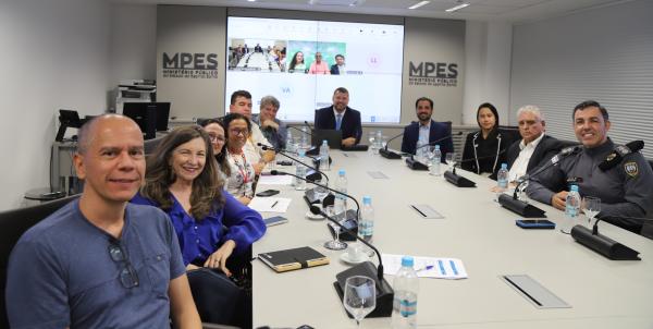 Foto da reunião no MPES