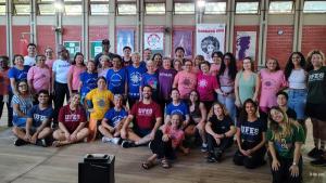 Foto do grupo em uma sala do Centro de Educação Física e Desportos