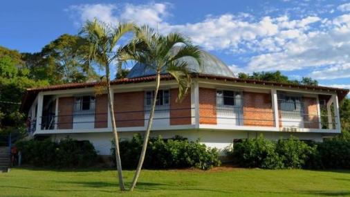 foto do prédio do planetário na Ufes